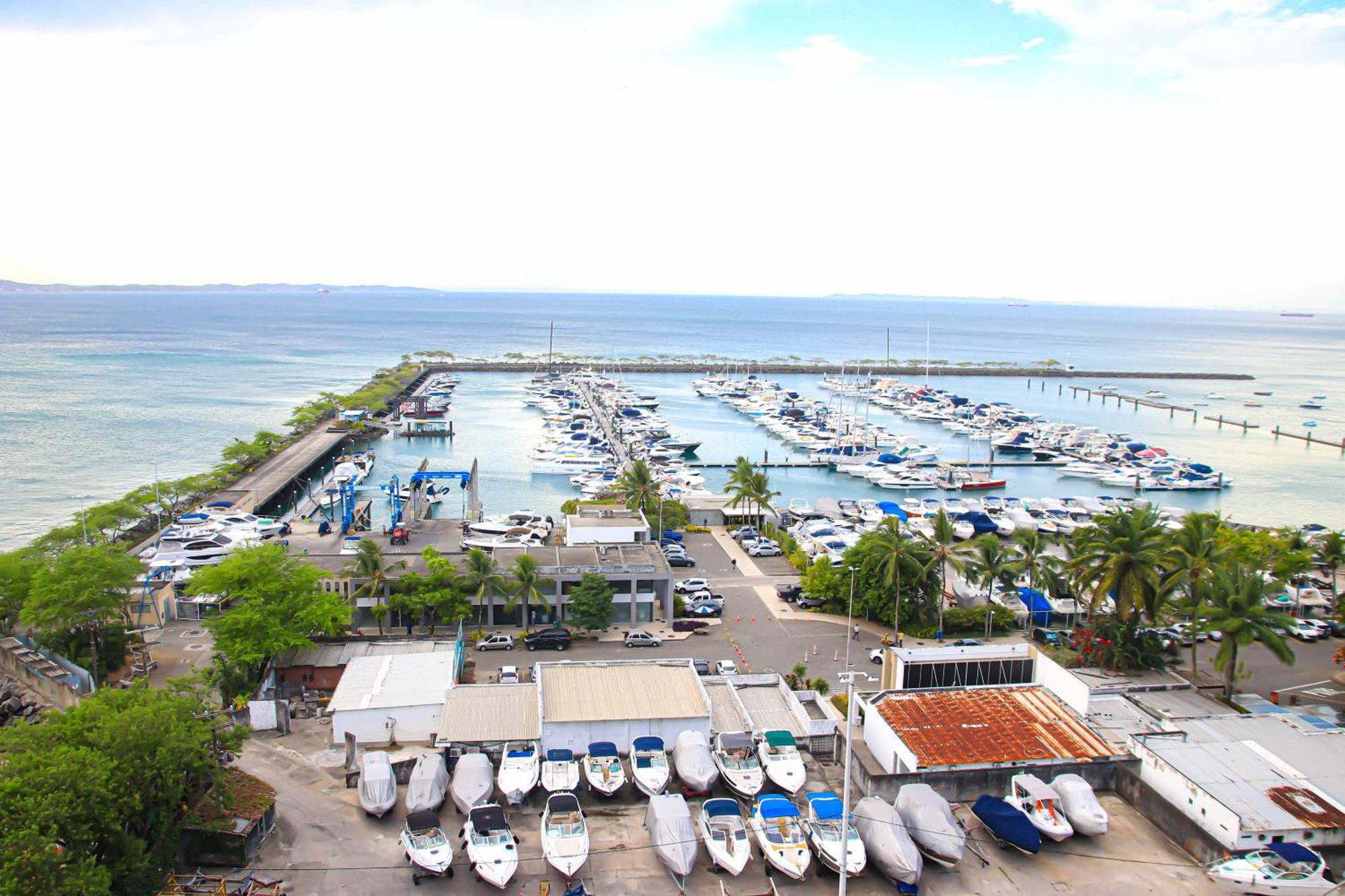 Cloc Marina Vista Mar P/ A Baia De Todos Os Santos Apartment Салвадор Екстериор снимка